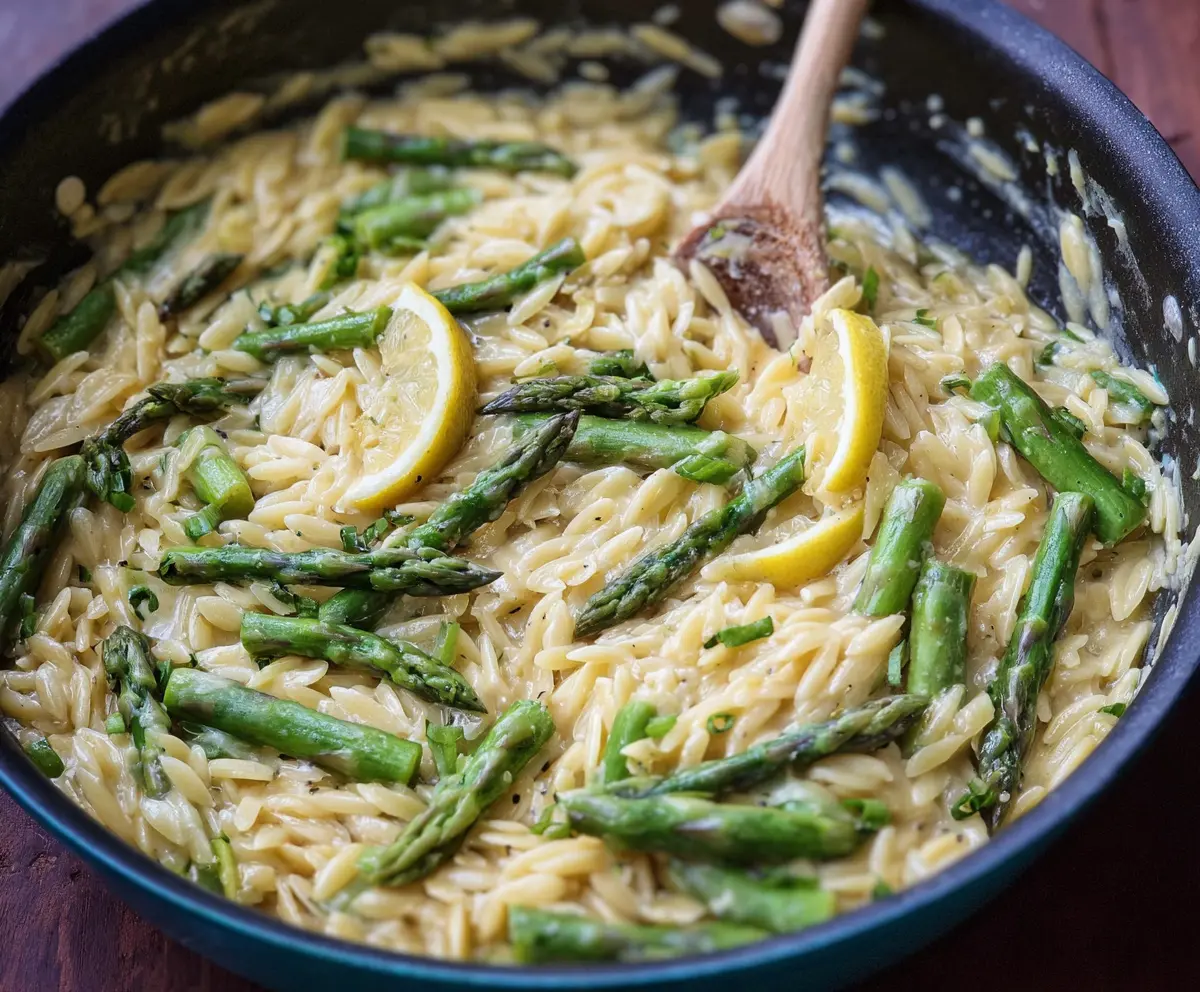 Creamy Lemon Garlic Orzo with Asparagus