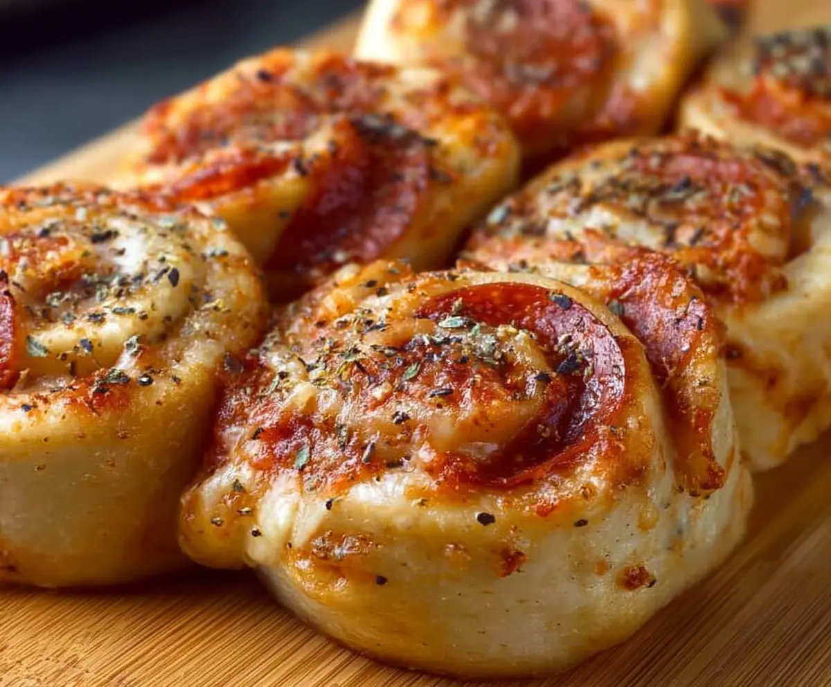Easy Pepperoni Pizza Rolls Recipe